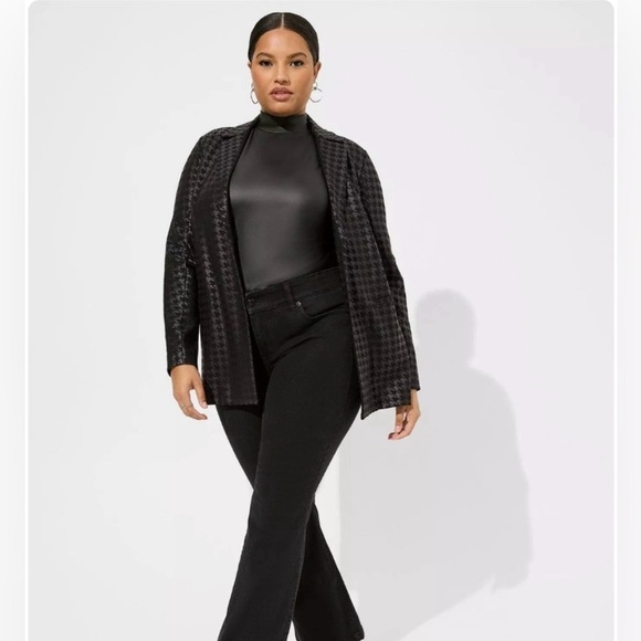 Torrid Studio Luxe Ponte Blazer Jacket 2X (18/20) Black Houndstooth NWT - Picture 3 of 10